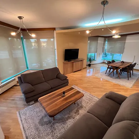 1 Apartment