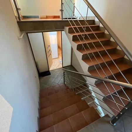 1 Apartment *